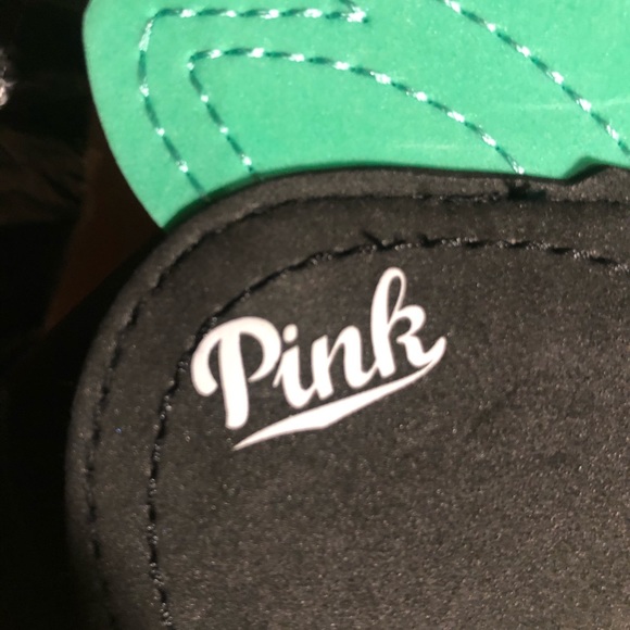 Pink Victoria’s Secret - pineapple lunch cooler - Picture 4 of 8